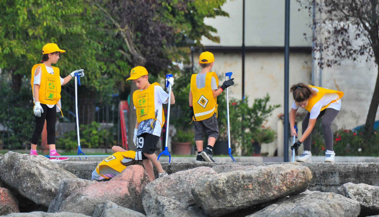 Castelnuovo Sabato Puliamo Il Mondo Al Lido Campanello Gardapost