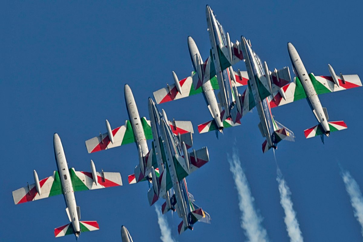 Le Frecce Tricolori tornano sul Garda nel centenario dell'Aeronautica  Militare